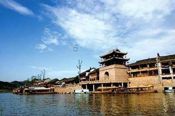 龙大美食:目前能繁母猪存栏量还处于高位,2024年生猪供给压力仍较大